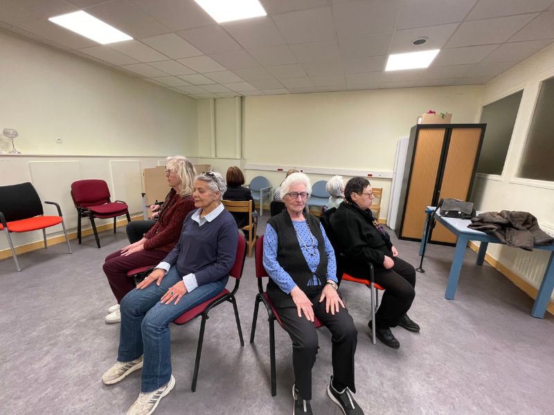 Yoga du Rire à la maison des seniors de Créteil Véronique Queval